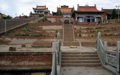 村民集资20万修“毛主席庙” 称可保国泰民安